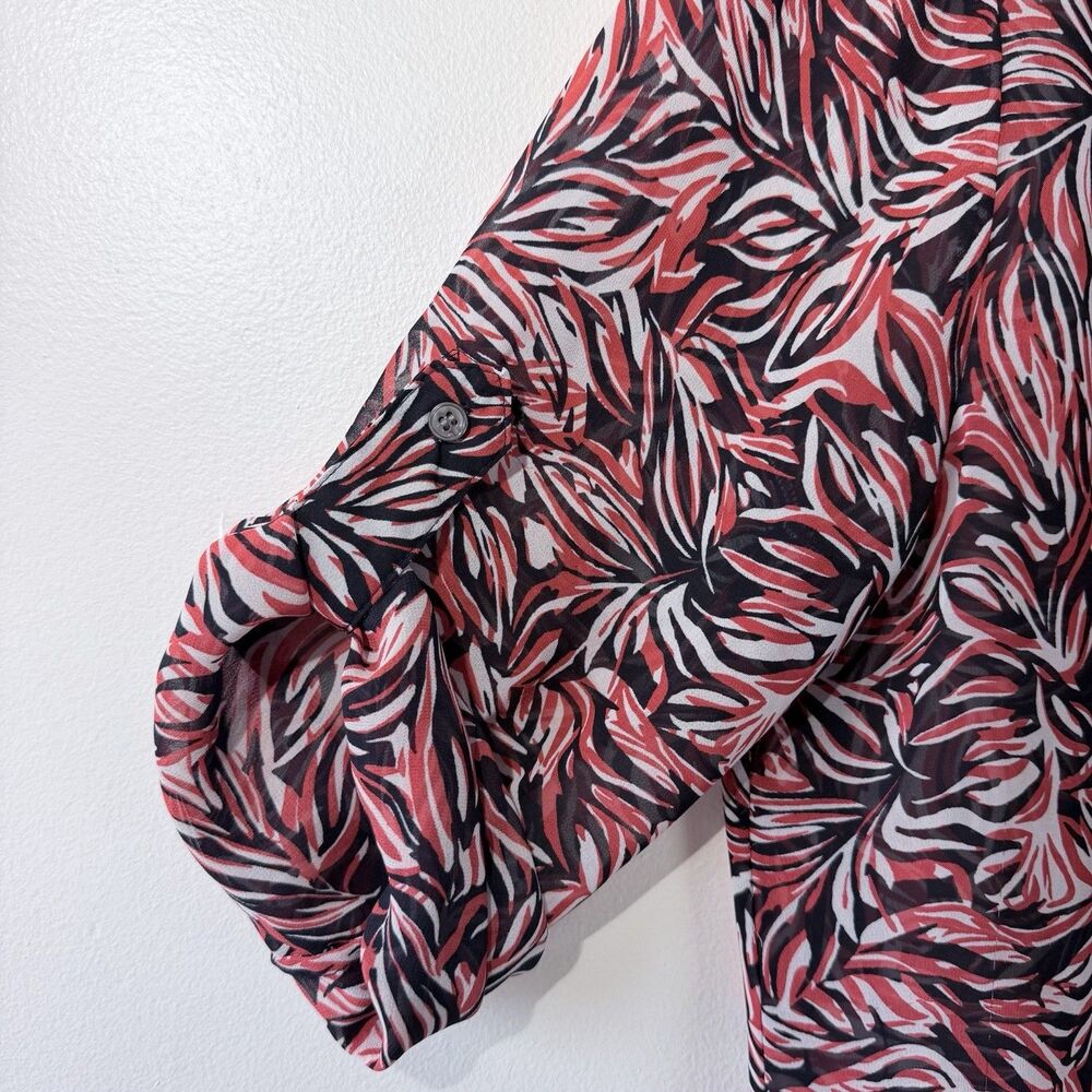 CHAUS NY Women’s Blouse Red-black-white Leaf Print Roll Tab 3/4 Sleeve Sz M - Picture 5 of 6